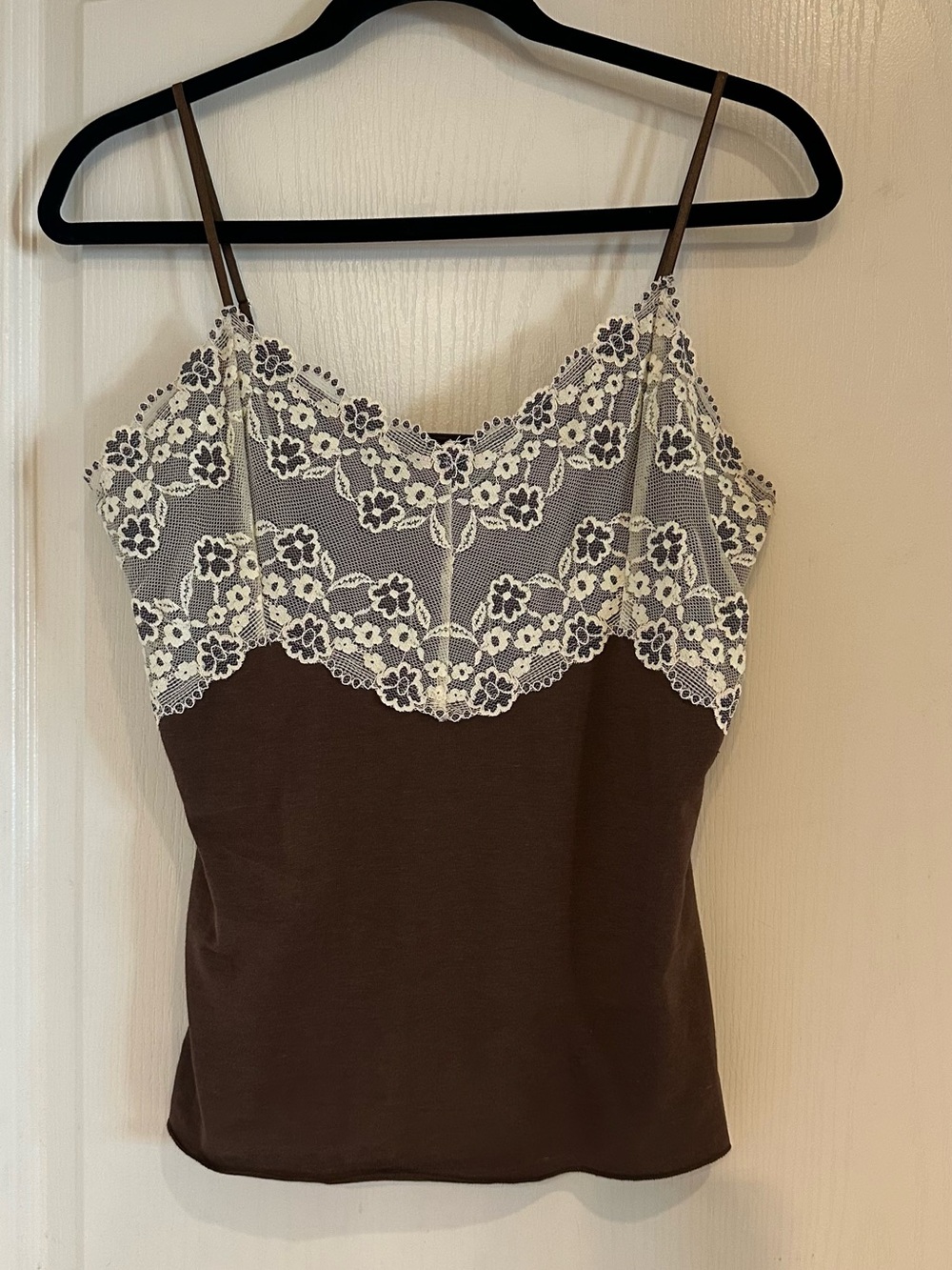Eyeshadow Brown Cami with Cream Floral Lace